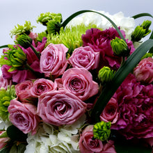 Load image into Gallery viewer, Floral fantasy