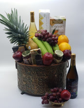 Load image into Gallery viewer, Fruit and gourmet gift