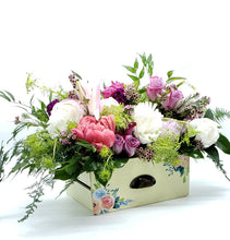 Load image into Gallery viewer, Peony's Dresser