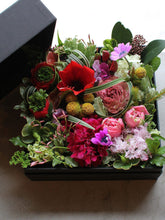 Load image into Gallery viewer, Florist's Choice