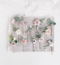 Load image into Gallery viewer, Floral hair pins toronto